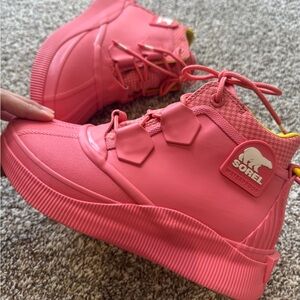 Sorel Coral Pink Lace-Up Waterproof Platform Boot